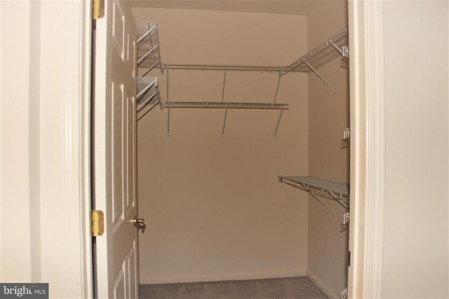 Building Photo - 611 Masterson Ct