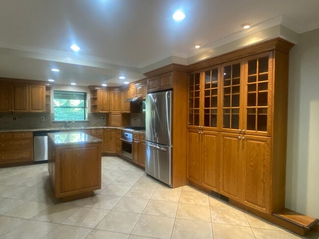 Building Photo - Pleasanton Heights 3BD, 2BA, Single Story, Great Location near downtown, Top Schools