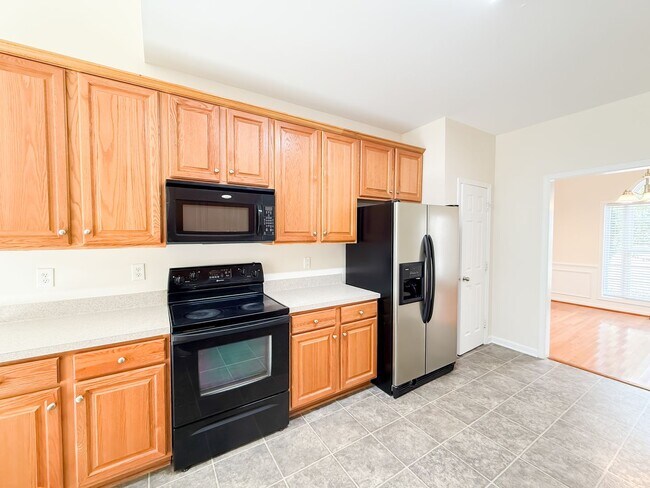 Building Photo - Classic 3 Bedroom Home In Knightdale!