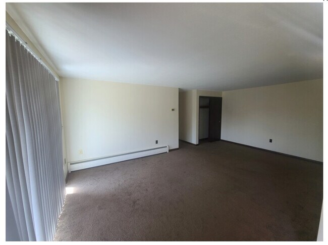 Building Photo - Enfield North Apartments