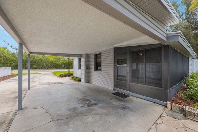 Building Photo - Cute 1 bedroom home with 2 patios and shed***MOVE IN JUNE 20TH****