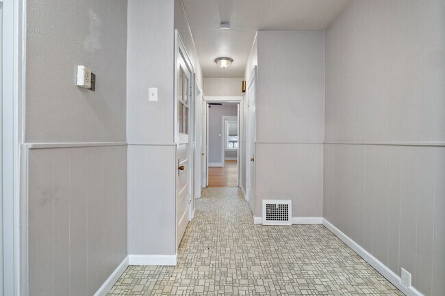 Building Photo - 6271-6273 Odell