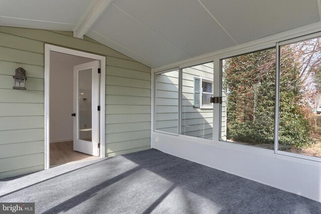 Building Photo - 137 Apple Ln