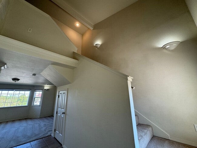 Building Photo - Spacious 3-Bedroom Duplex Located within Close Proximity to Fort Leonard Wood!