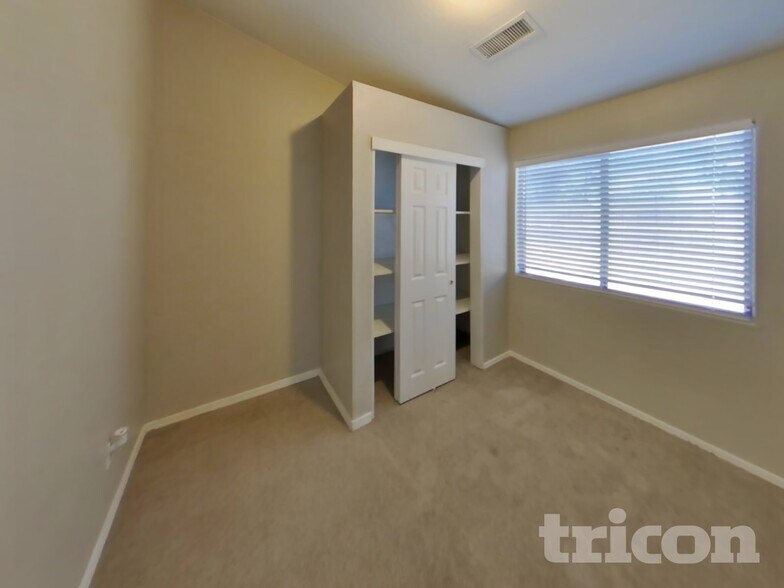 Building Photo - 8625 W Chickasaw St