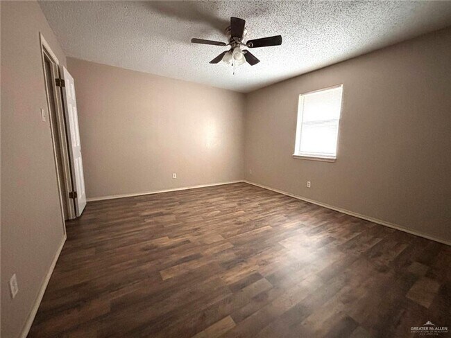 Building Photo - 2210 Elisa Ln