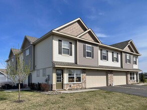 Building Photo - Spacious 2-Story End-Unit Townhome with Huge Bonus Room-Office is like Brand New!