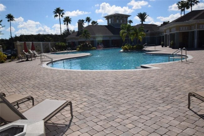 Building Photo - 8168 Boat Hook Loop