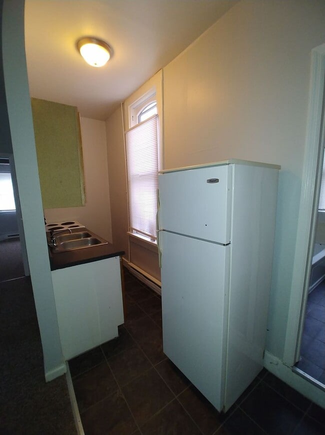 Building Photo - 911 N 9th St Rd