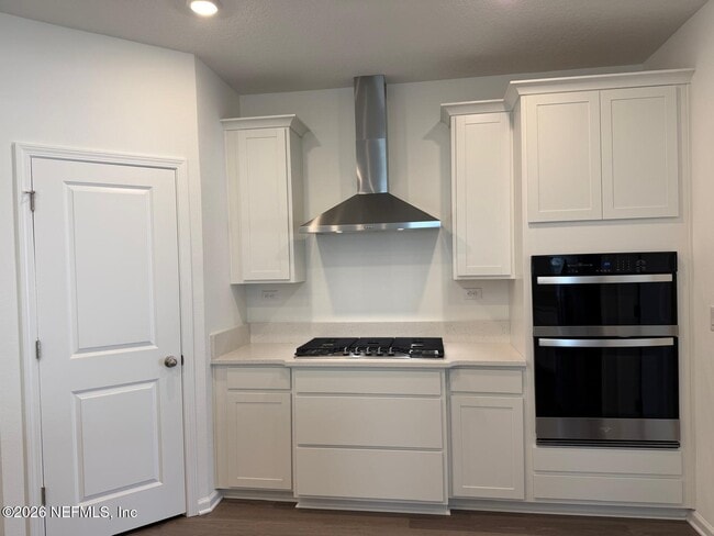 Building Photo - 644 Farmfield Dr