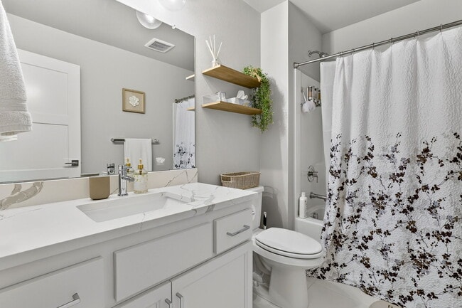 Building Photo - 11903 NE 109th Wy