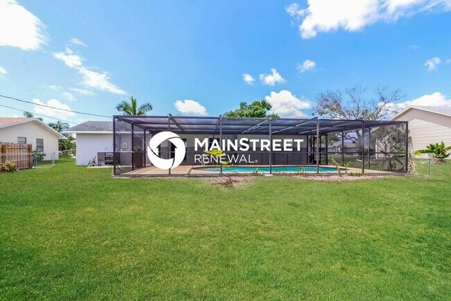 Building Photo - 3 Bedroom Pet-Friendly Home in Fort Myers,...