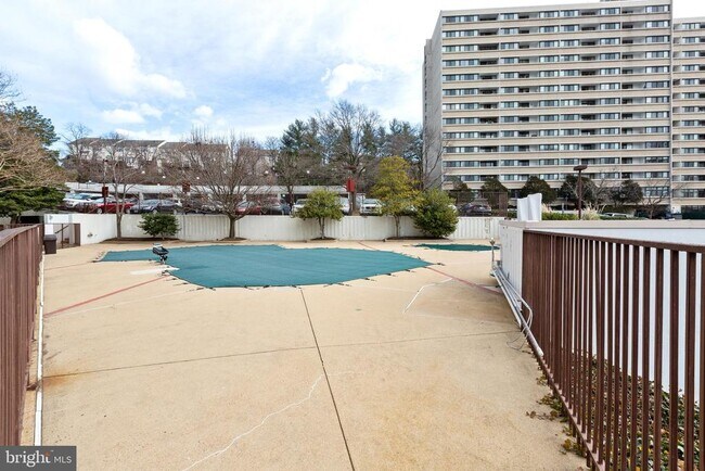 Building Photo - 6101 Edsall Rd