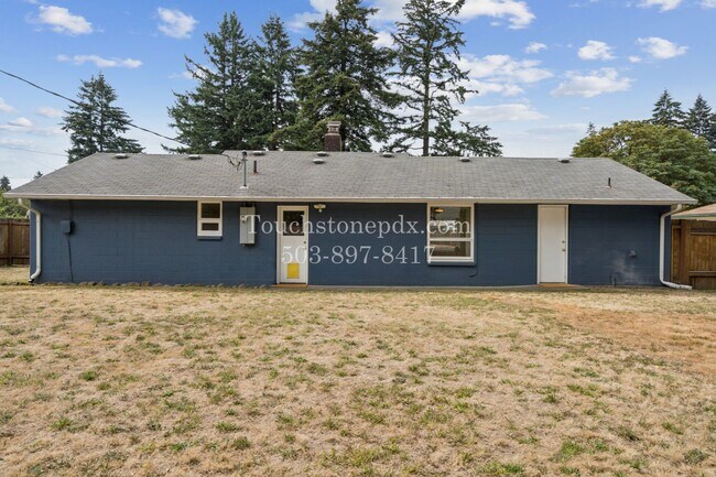 Building Photo - 9111 NE Tillamook St