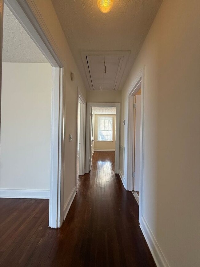 Building Photo - Three Bedroom Brick Home in Buena Vista - Pets Allowed