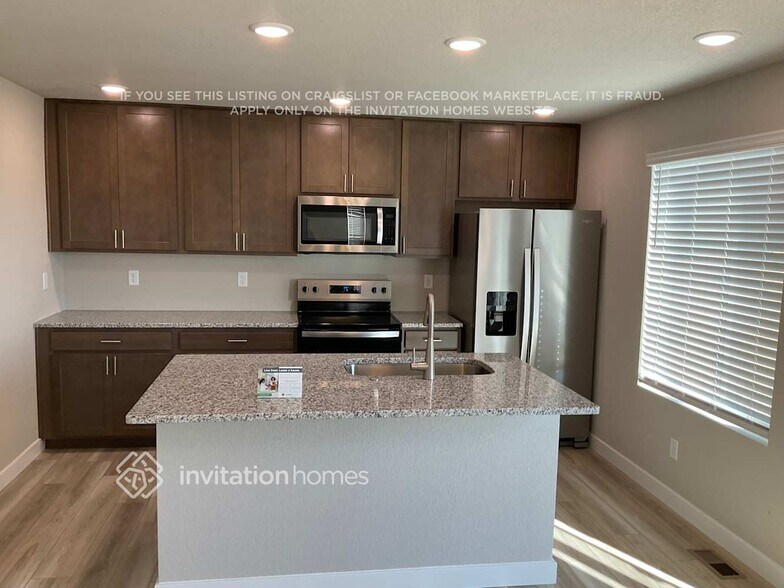 Building Photo - 11819 Mission Peak Pl