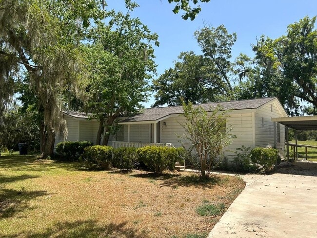 Building Photo - Gorgeous all renovated Home in Richwood, TX