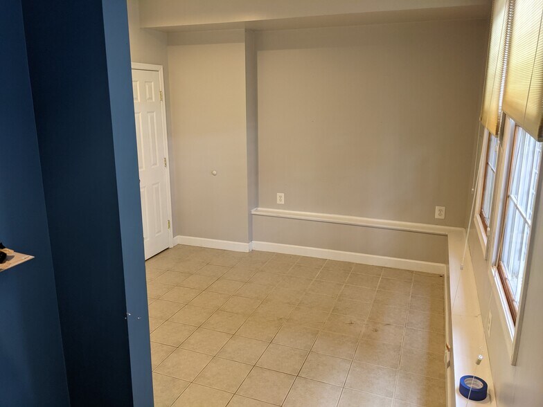 Bedroom alternate view - 1414 3rd St NW