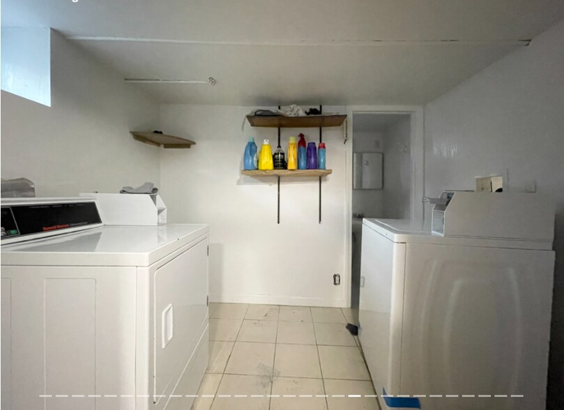 Building Photo - 2 Wyman Pl