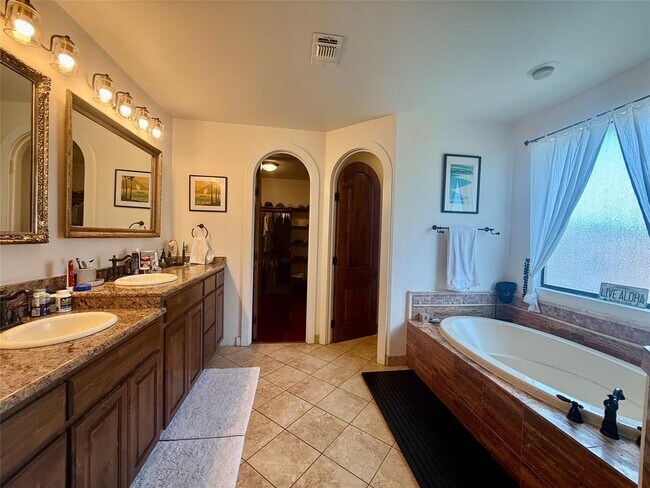 Building Photo - 15214 Lariat Trail