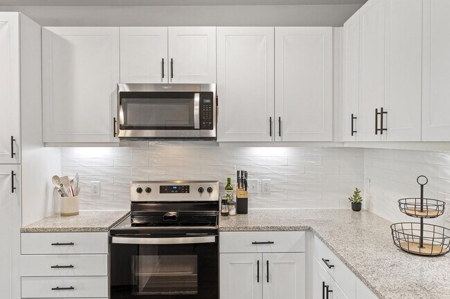 Building Photo - 5820 1/2 Cameron Road-SI FL3-ID1303393P