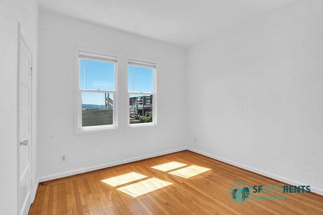 Building Photo - Russian Hill: Sunny Single Family Home w/ ...