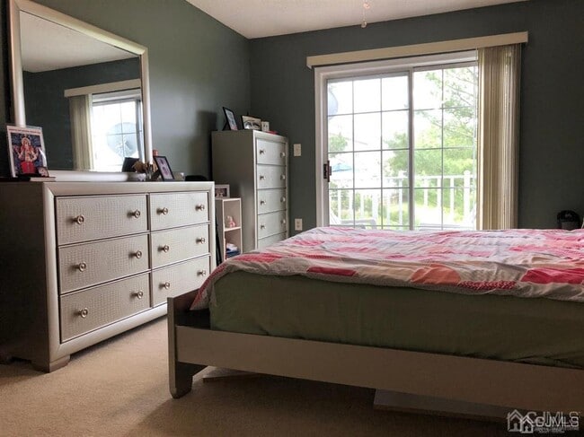 Building Photo - 151 Gregory Ln