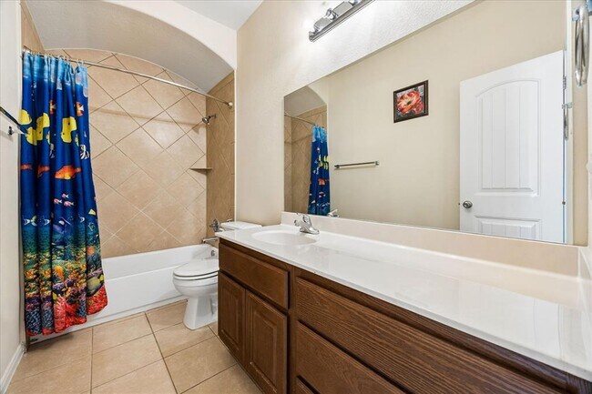 Building Photo - 206 Saddle Ridge Dr