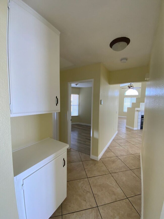 Building Photo - 31651 Willow View Pl