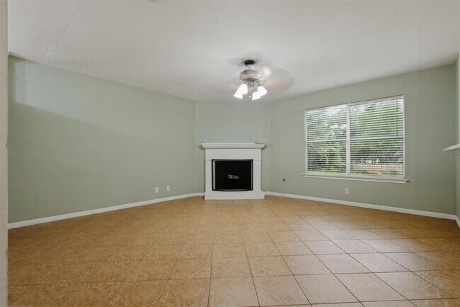 Building Photo - 1806 Carriage Hills Trail