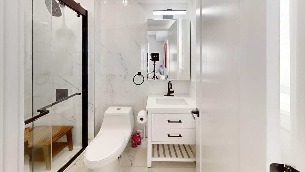 Building Photo - 36 Shepard St