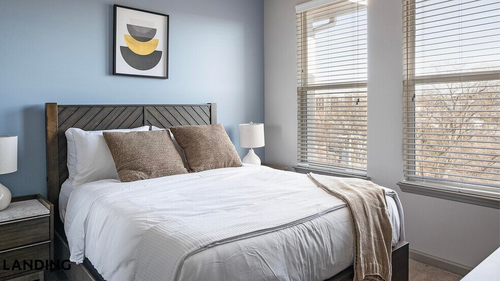 Building Photo - 225 Walden Village Ln