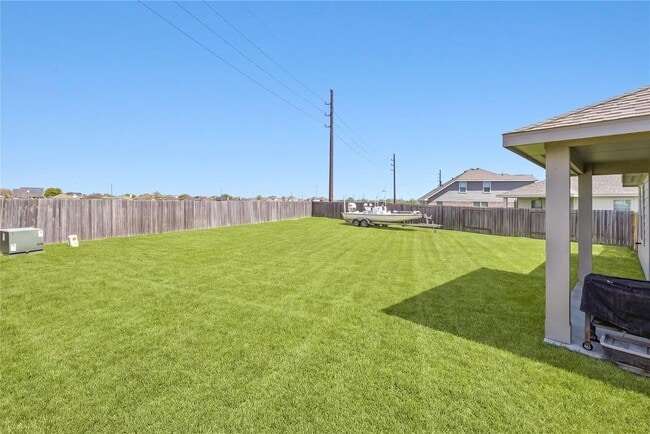Building Photo - 14815 Rain Tree Dr