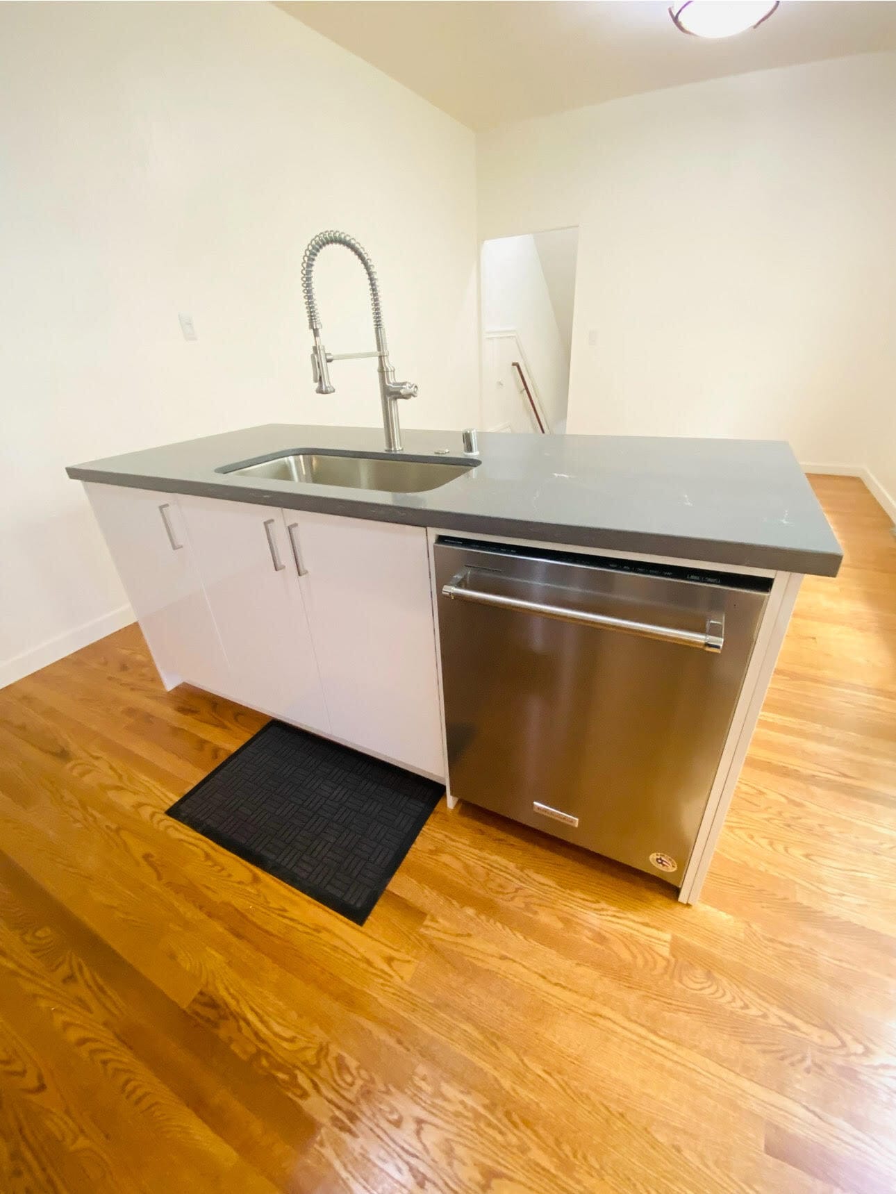 Building Photo - 1732 Grant Ave