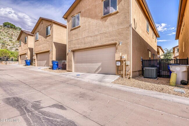 Building Photo - 6723 Boulder Canyon Ln
