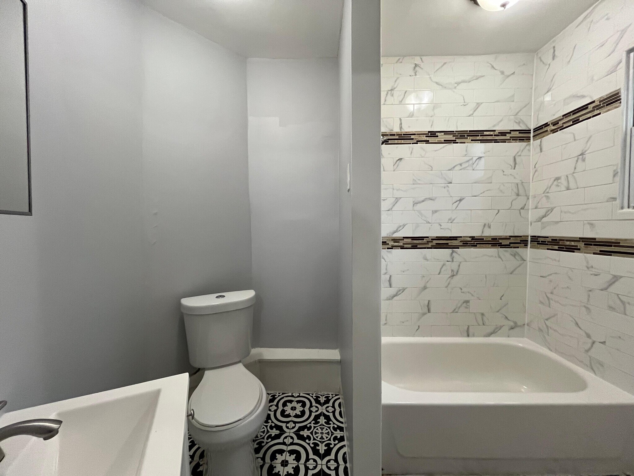 Building Photo - 54 Harrison Ave