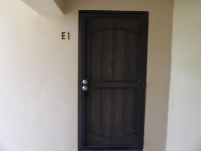 Building Photo - 618 Sea Pine Way