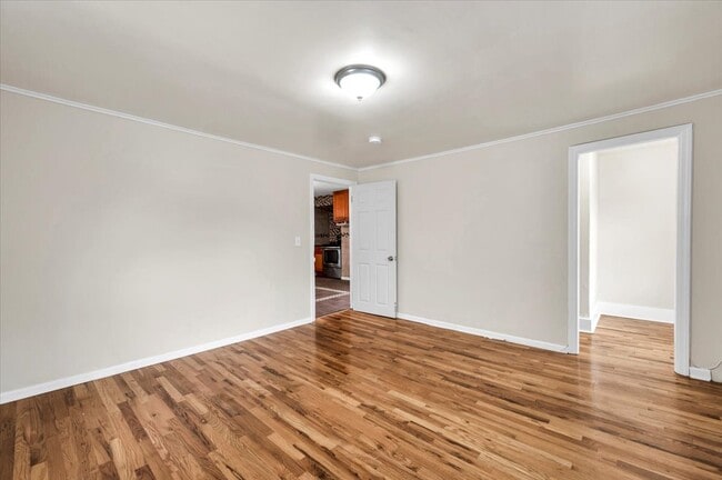 Building Photo - 24 Rose Park Ave