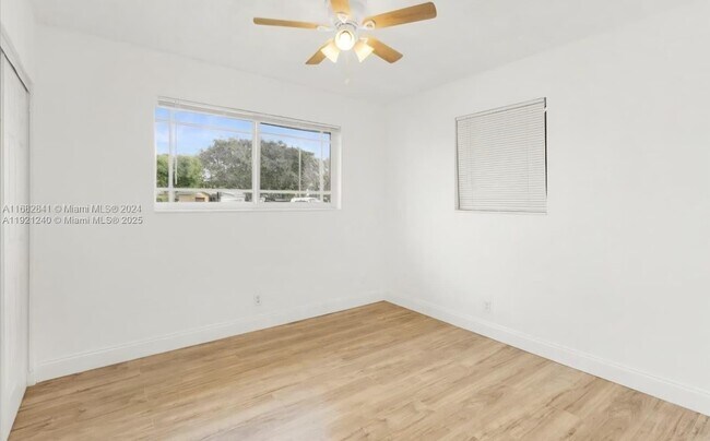 Building Photo - 7160 SW 5th Ct