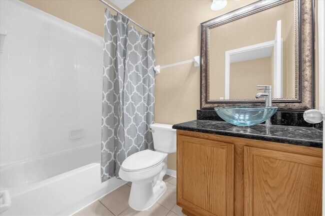 Building Photo - 3577 Wilshire Way Rd