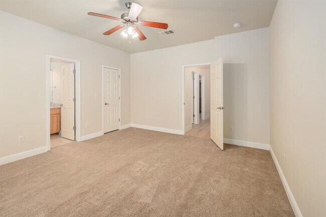Building Photo - 4803 Pecan Springs Rd