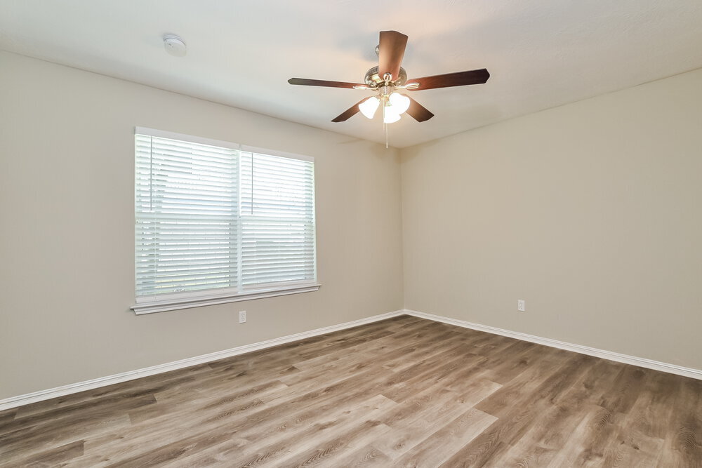 Building Photo - 14118 Double Pine Dr