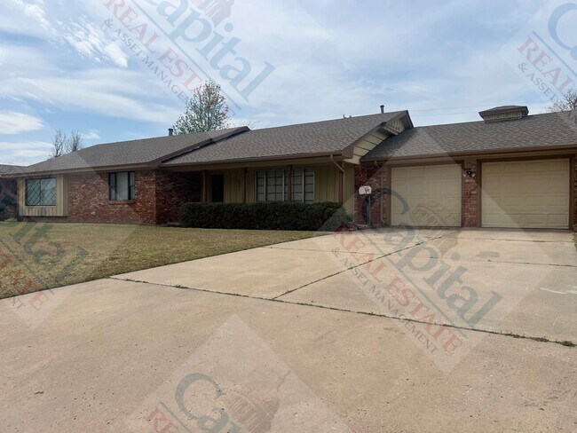 Building Photo - Spacious Home With Classic Charm