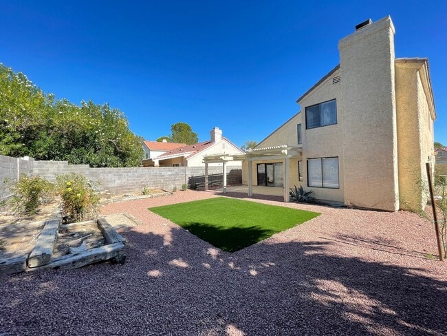 Building Photo - 3209 Ventana Hills Dr