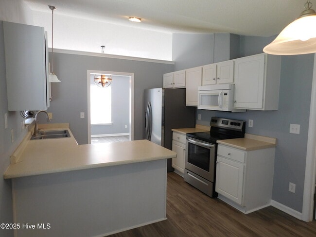 Building Photo - 205 Sellhorn Blvd