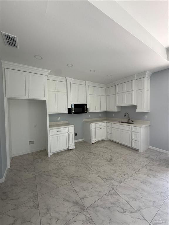 Building Photo - 903 Skyview St