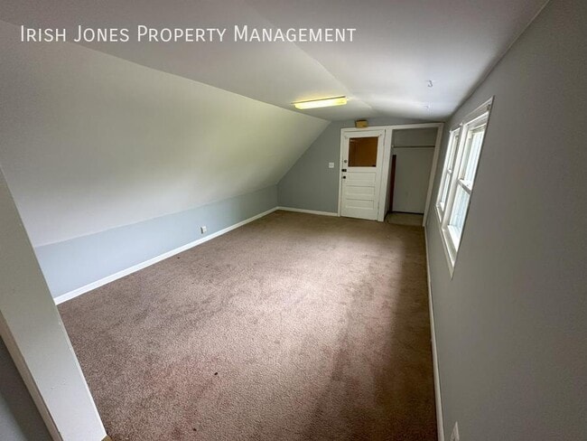 Building Photo - 194 Central Ave