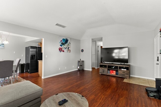 Building Photo - Single Story 3 Bedroom Home with 2 Patios and Community Amenities In Henderson