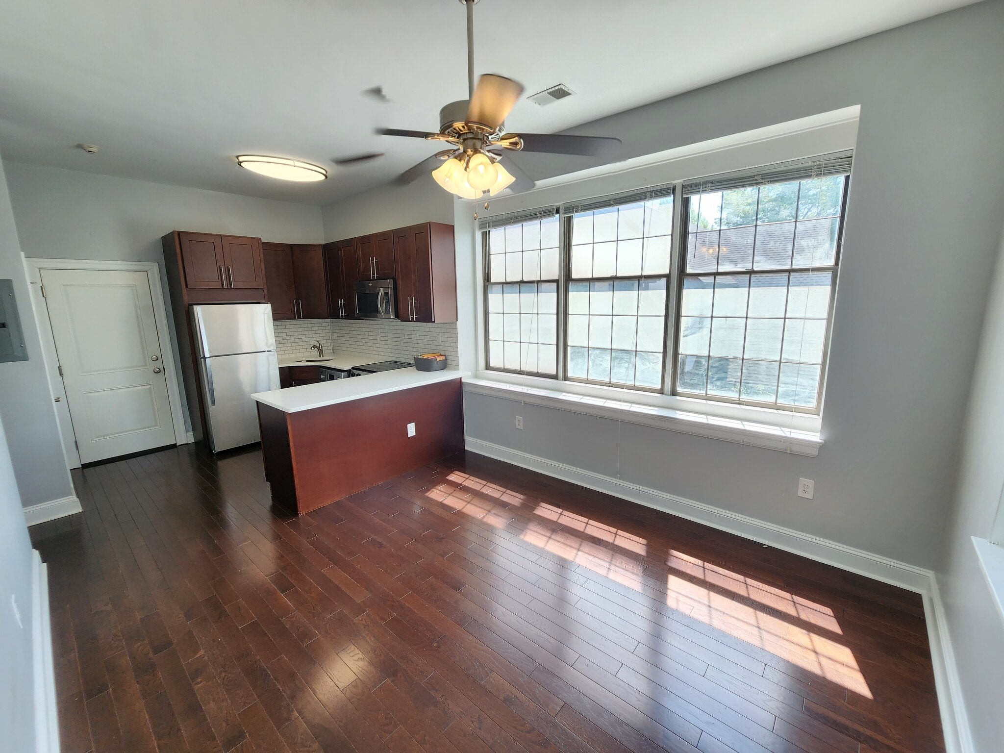 Building Photo - 283 Keswick Ave