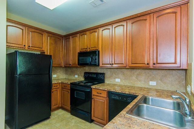 Building Photo - 9500 Helmsley Cir